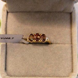 Genuine Color-Change Garnet Trilogy 10K Gold Ring